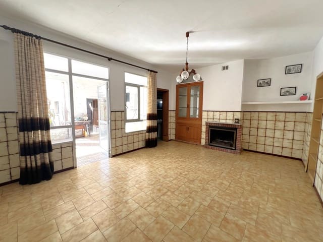 5 soveværelse Byhus til salg i Campos med garage - € 475.000 (Ref: 9387871)