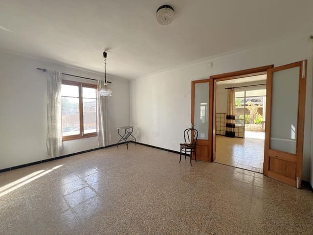5 soveværelse Byhus til salg i Campos med garage - € 475.000 (Ref: 9387871)
