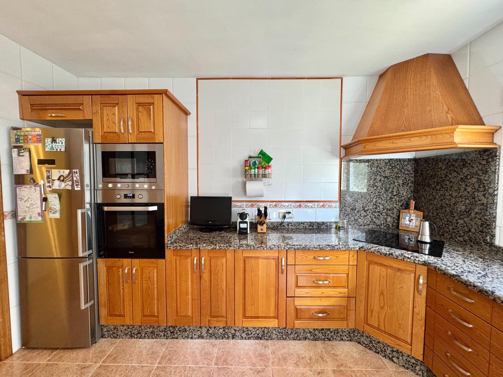 4 bedroom Townhouse for sale in Son Ferrer - € 749,000 (Ref: 9403379)