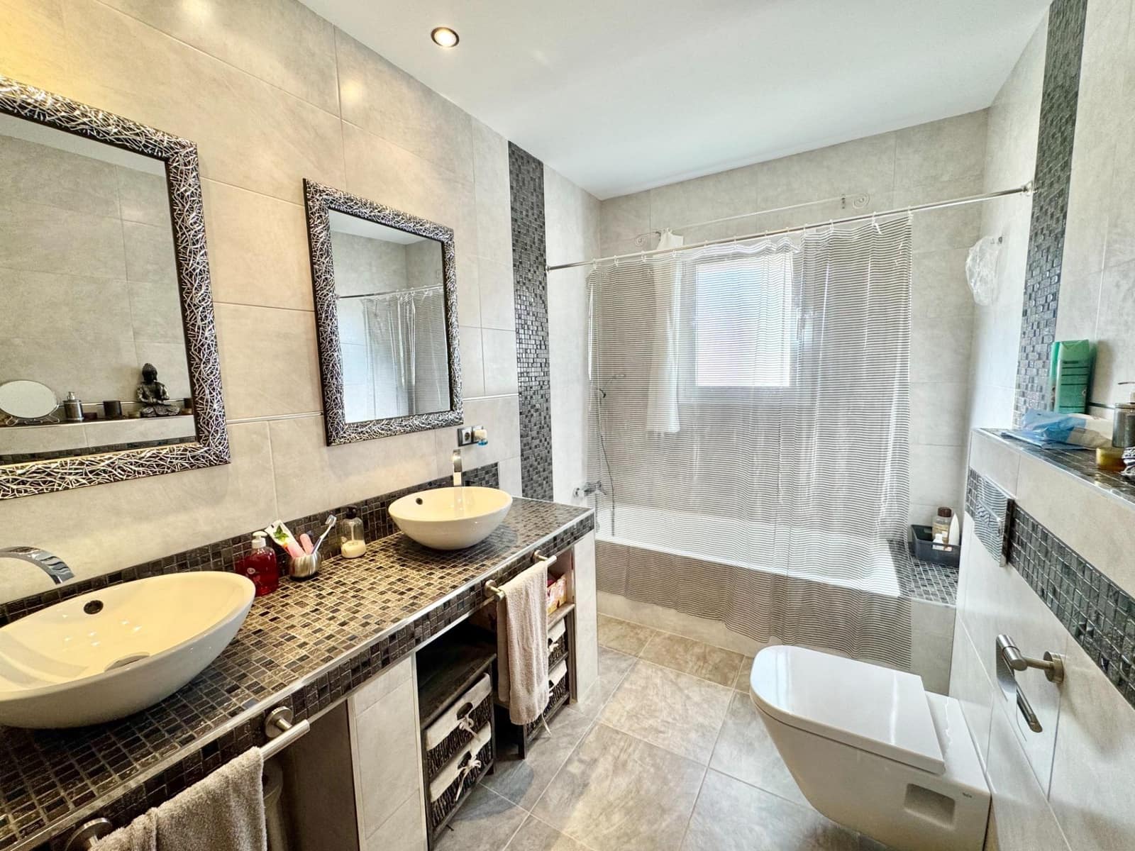 4 bedroom Townhouse for sale in Son Ferrer - € 749,000 (Ref: 9403379)