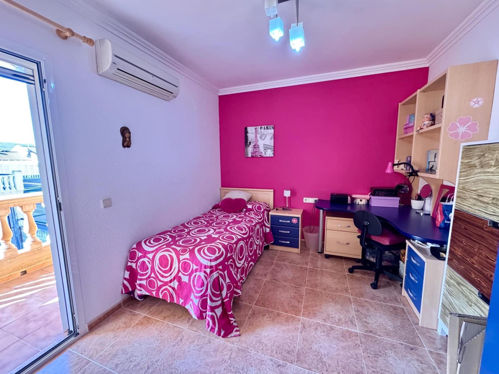 4 bedroom Townhouse for sale in Son Ferrer - € 749,000 (Ref: 9403379)