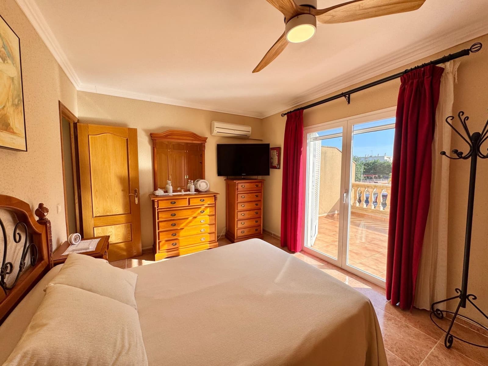 4 Zimmer Haus zu verkaufen in Son Ferrer - 735.000 € (Ref: 9403379)