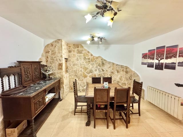 3 bedroom Townhouse for sale in Porreres with garage - € 319,000 (Ref: 9409303)