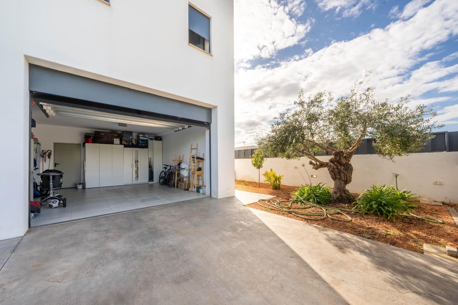 5 soverom Villa til salgs i Marratxi med svømmebasseng garasje - € 1 450 000 (Ref: 9424434)