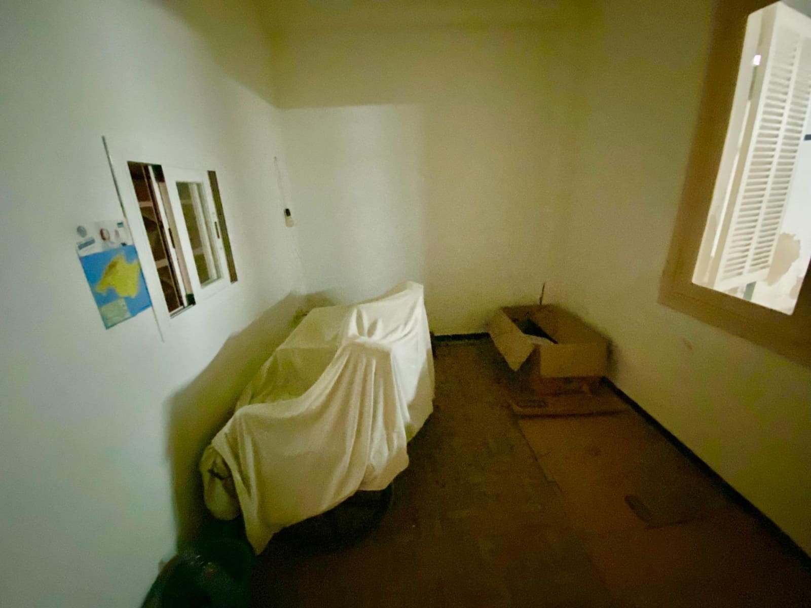 1 bedroom Commercial for sale in Coll d'en Rabassa - € 160,000 (Ref: 9440076)