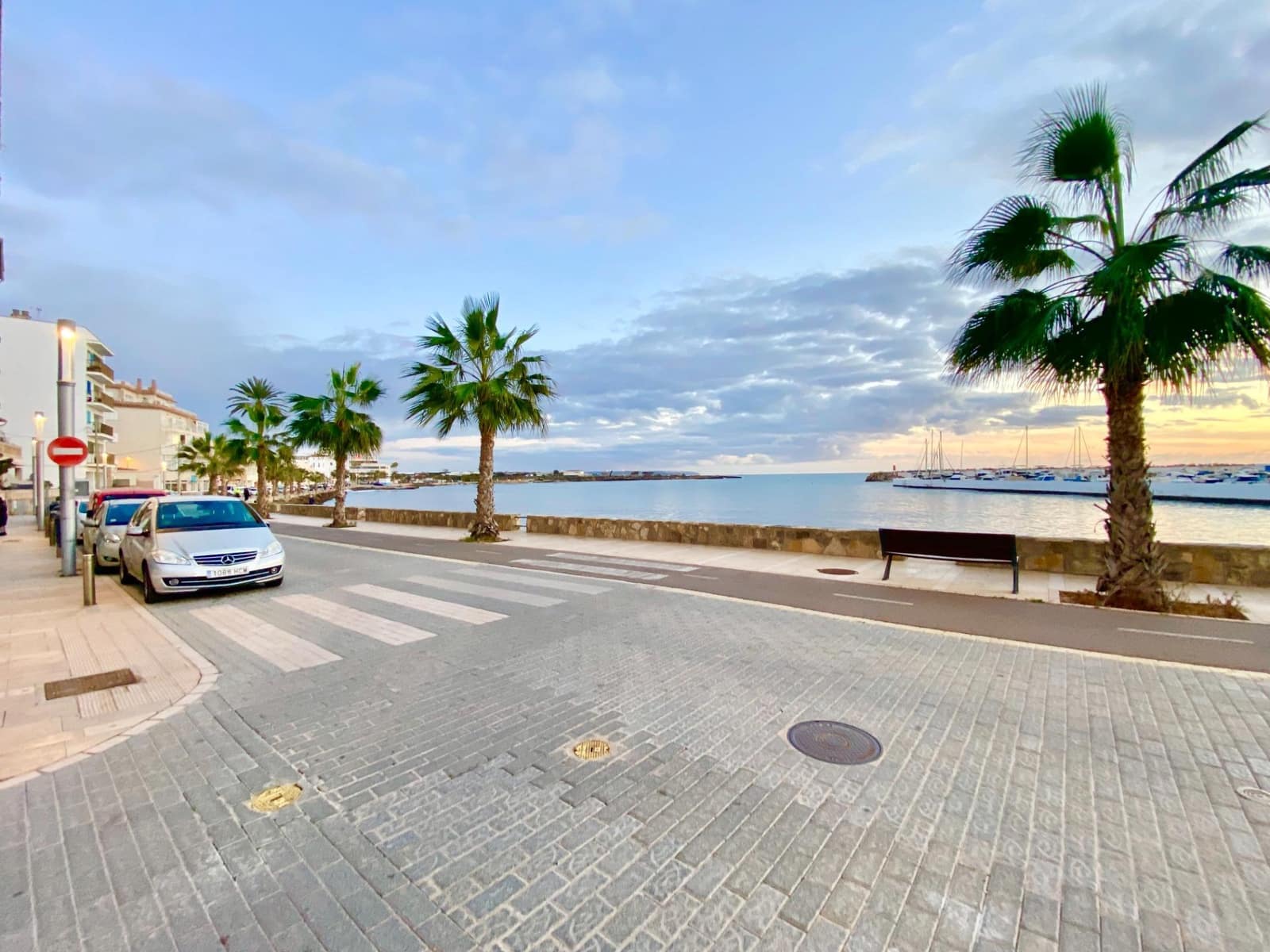 1 bedroom Commercial for sale in Coll d'en Rabassa - € 160,000 (Ref: 9440076)
