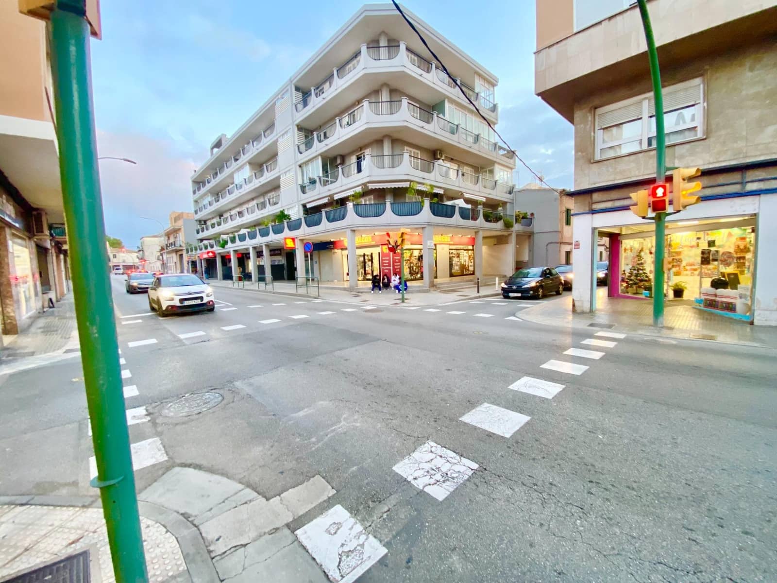 1 bedroom Commercial for sale in Coll d'en Rabassa - € 160,000 (Ref: 9440076)