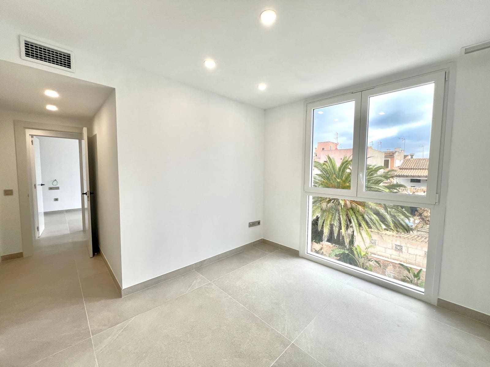 3 bedroom Flat for sale in Ses Salines - € 650,000 (Ref: 9449131)