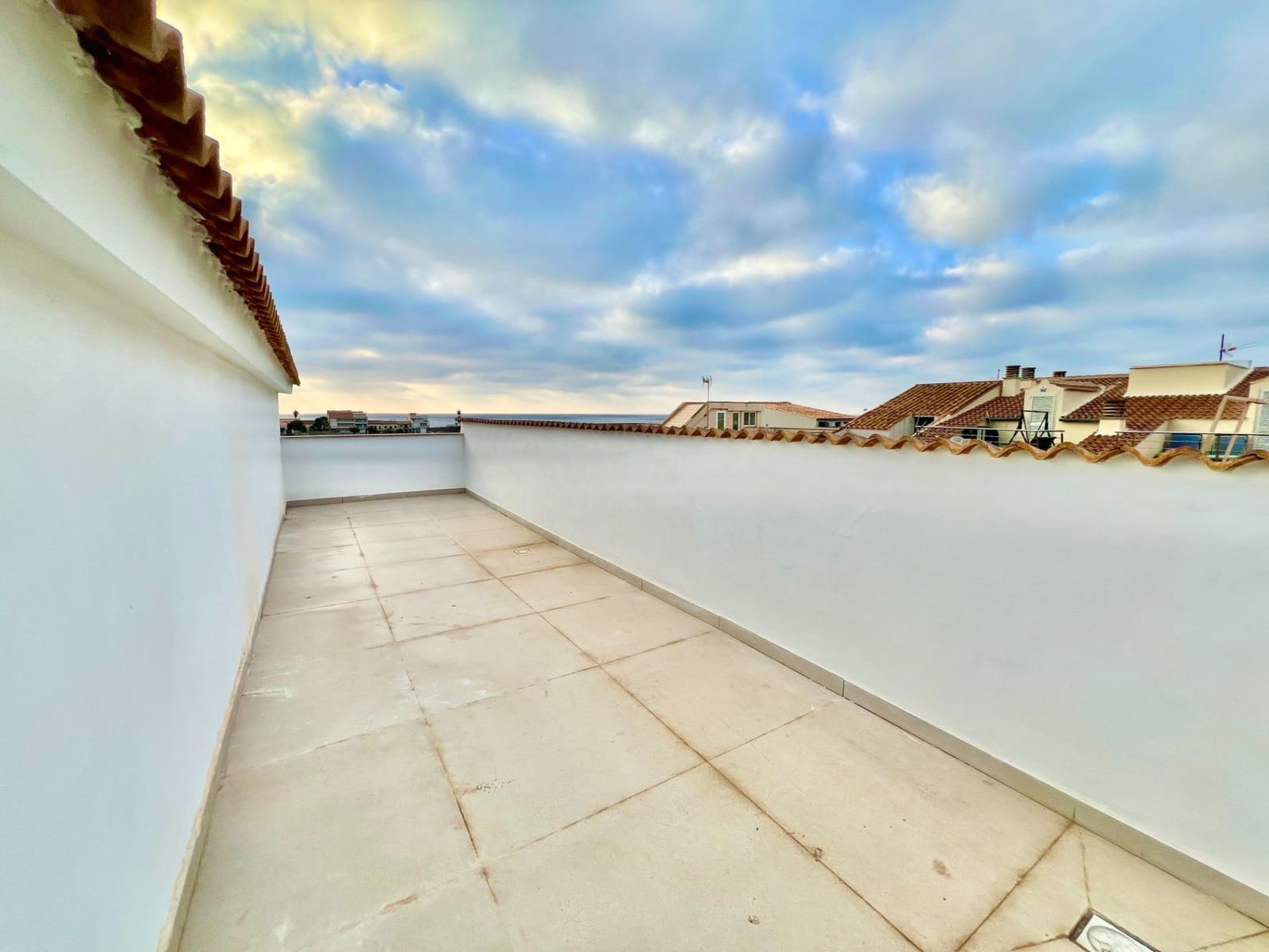 3 bedroom Flat for sale in Ses Salines - € 650,000 (Ref: 9449131)