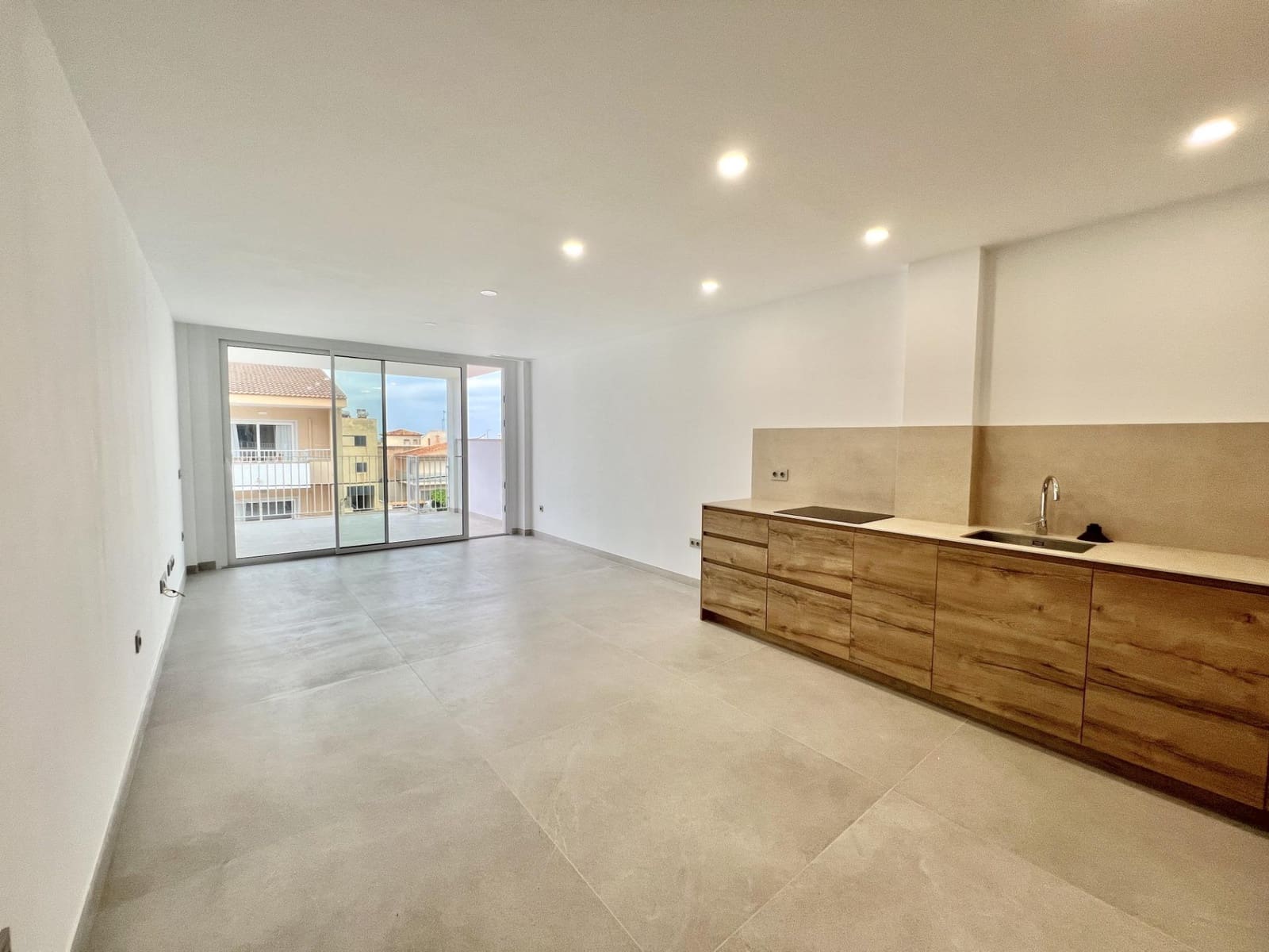 3 bedroom Flat for sale in Ses Salines - € 650,000 (Ref: 9449131)