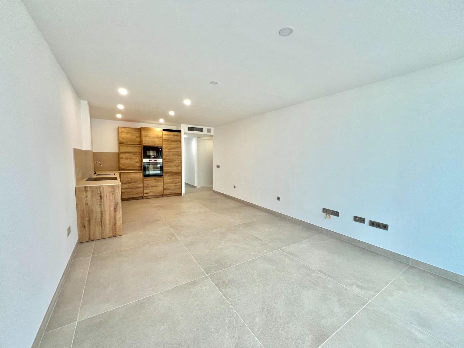 3 bedroom Flat for sale in Ses Salines - € 650,000 (Ref: 9449131)