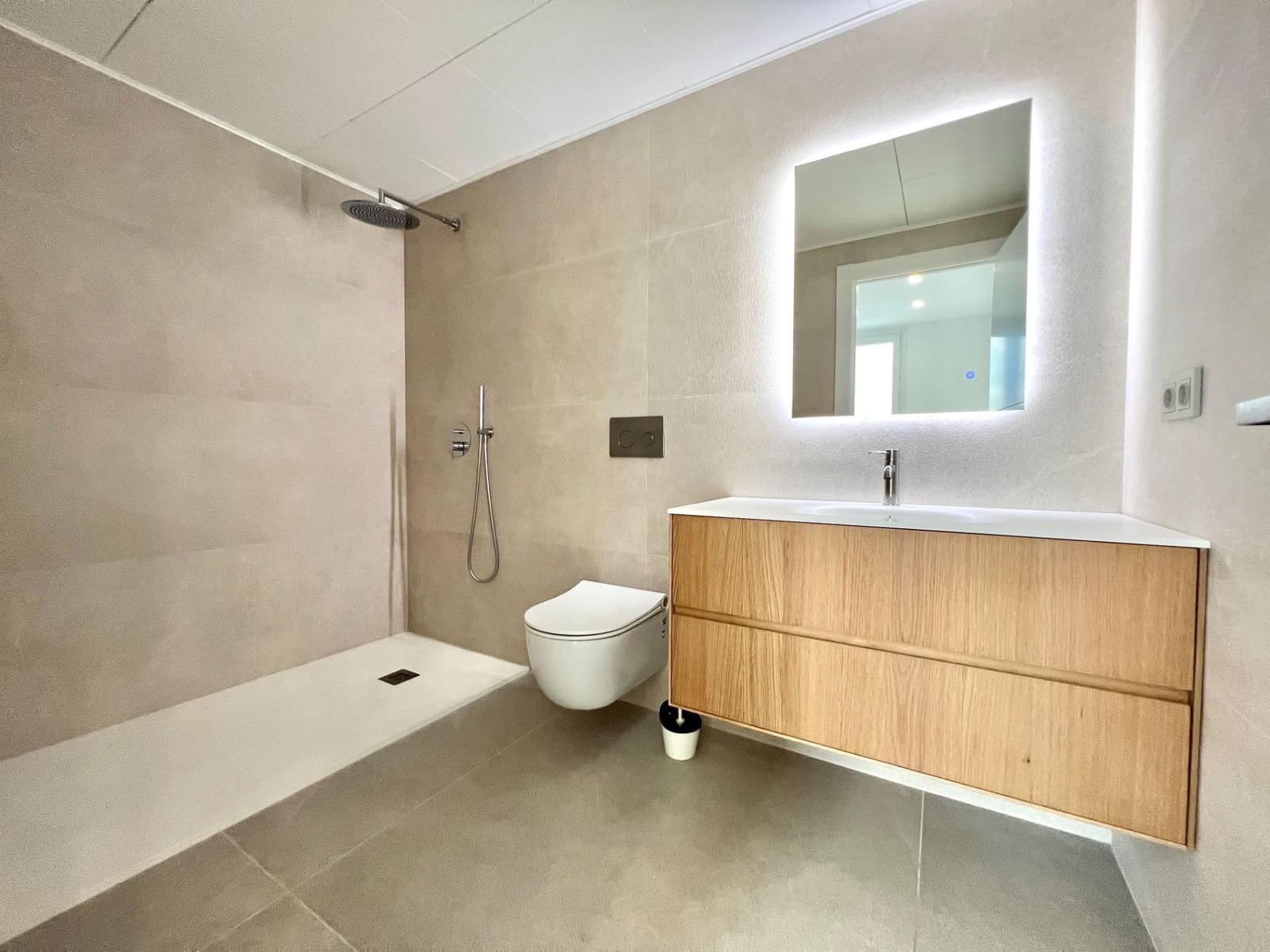 3 bedroom Flat for sale in Ses Salines - € 650,000 (Ref: 9449131)