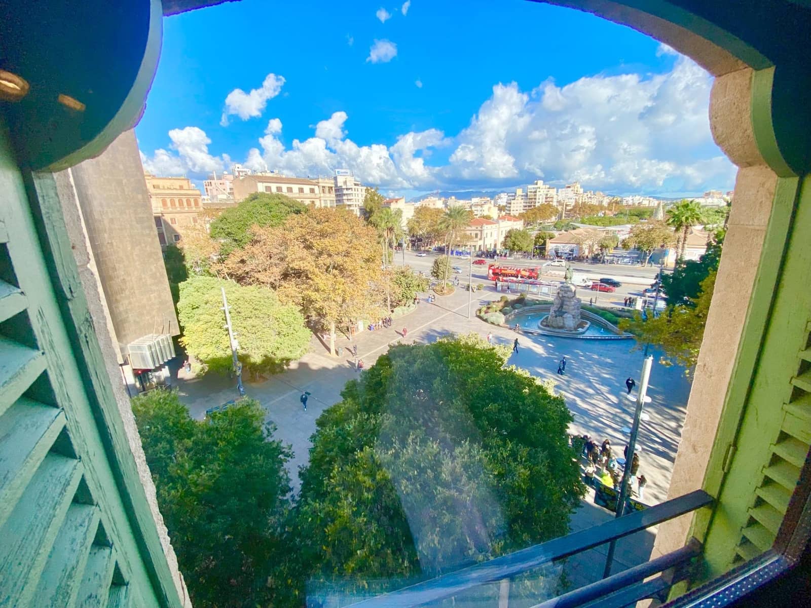 3 bedroom Flat for sale in Palma de Mallorca with garage - € 790,000 (Ref: 9449133)