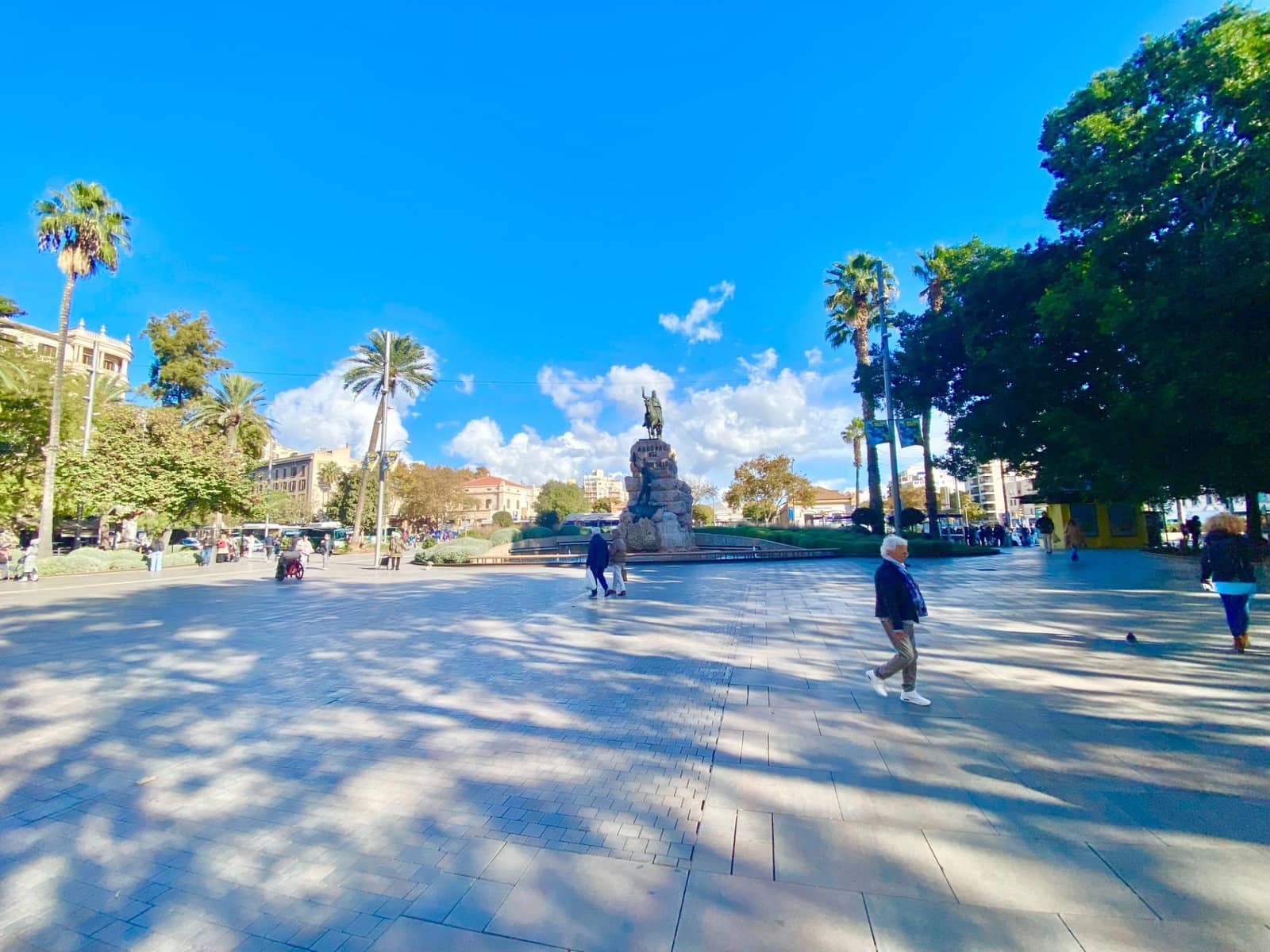 3 bedroom Flat for sale in Palma de Mallorca with garage - € 790,000 (Ref: 9449133)