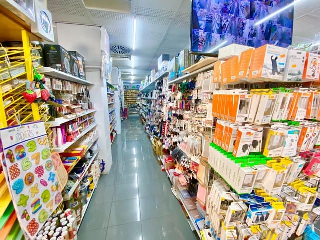 Commercial for sale in Foners, Palma de Mallorca - € 990,000 (Ref: 9468451)