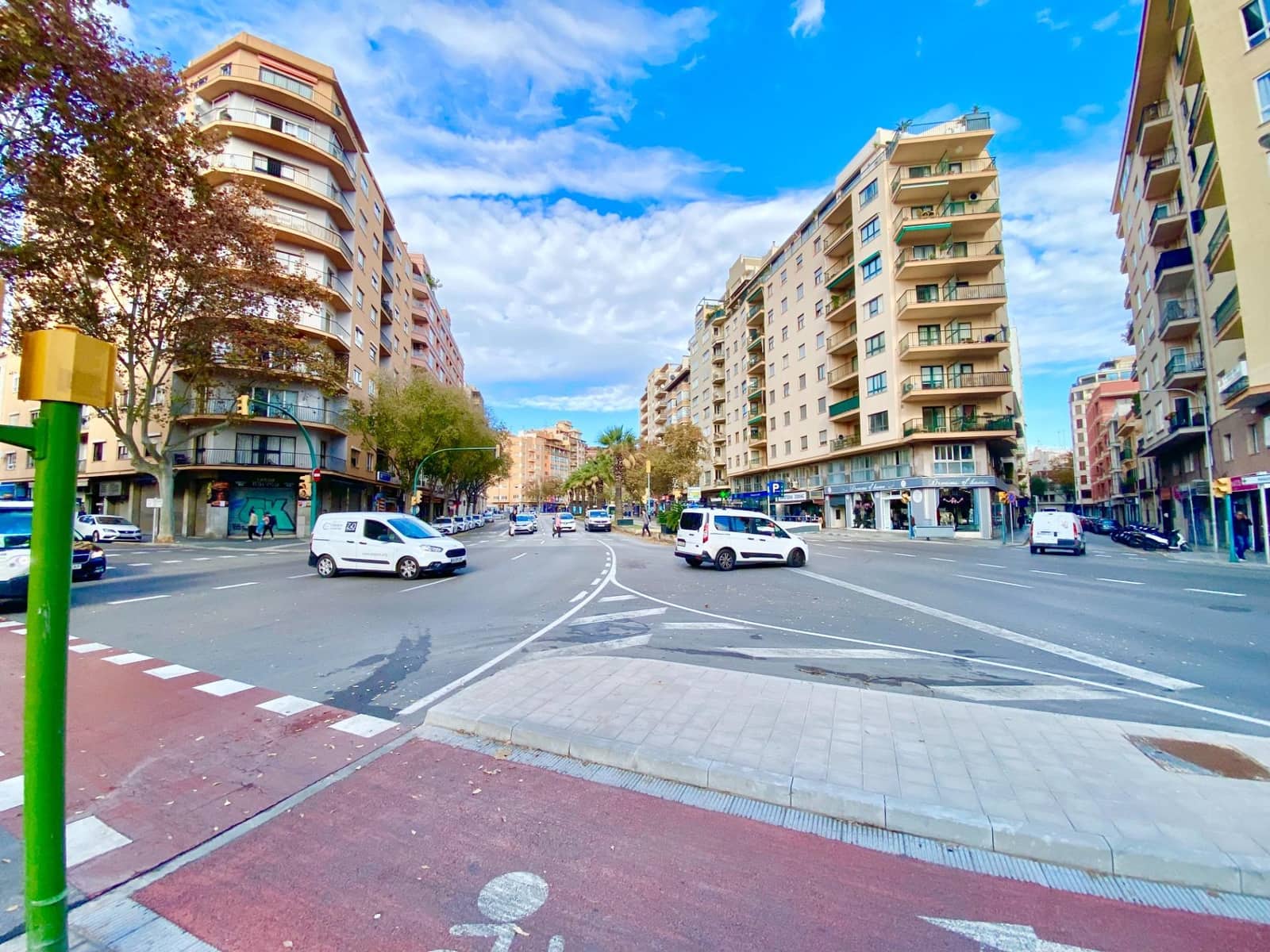 Kommersiell til salgs i Palma de Mallorca - € 890 000 (Ref: 9468451)