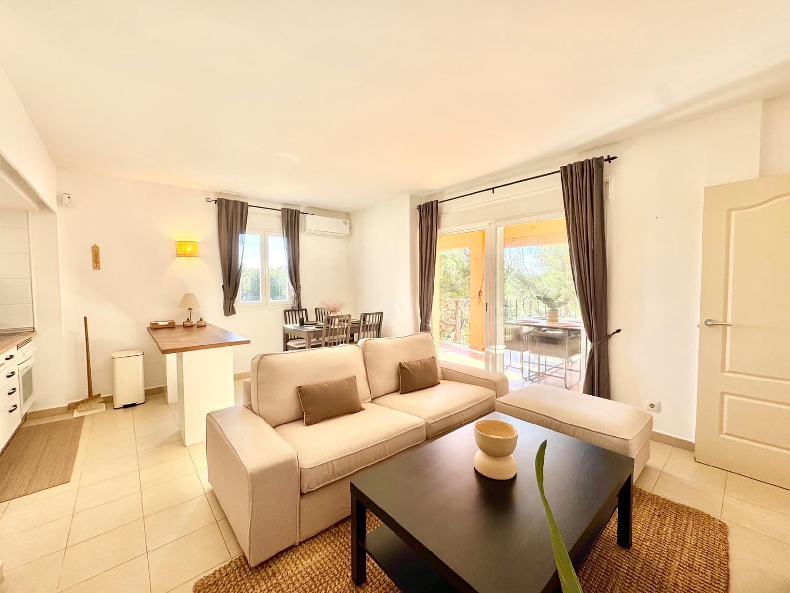 2 makuuhuone Asunto vuokrattavana paikassa Cala Pi mukana uima-altaan - 1 600 € (Ref: 9468452)