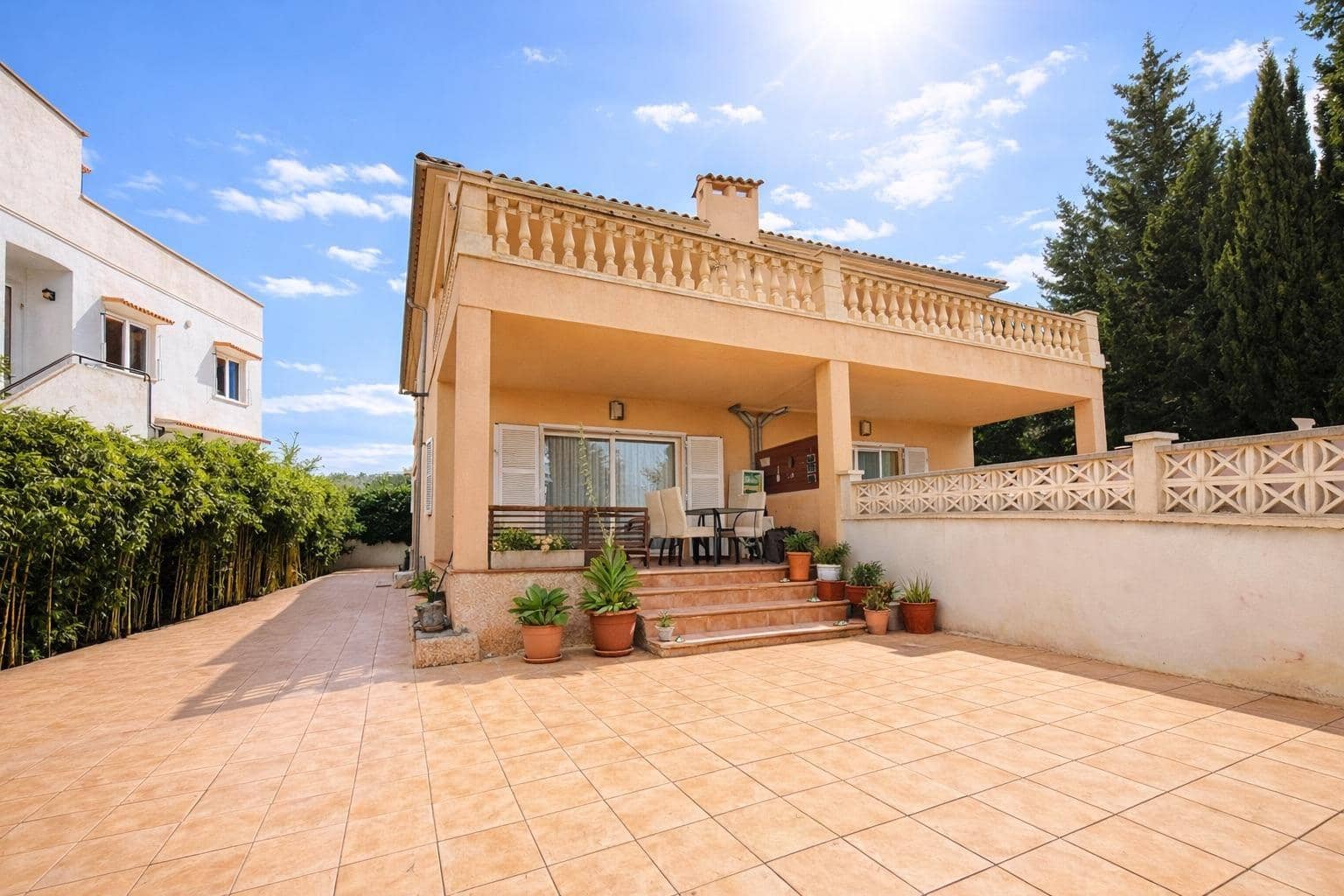 3 bedroom Semi-detached Villa for sale in Palmanyola with garage - € 625,000 (Ref: 9470369)