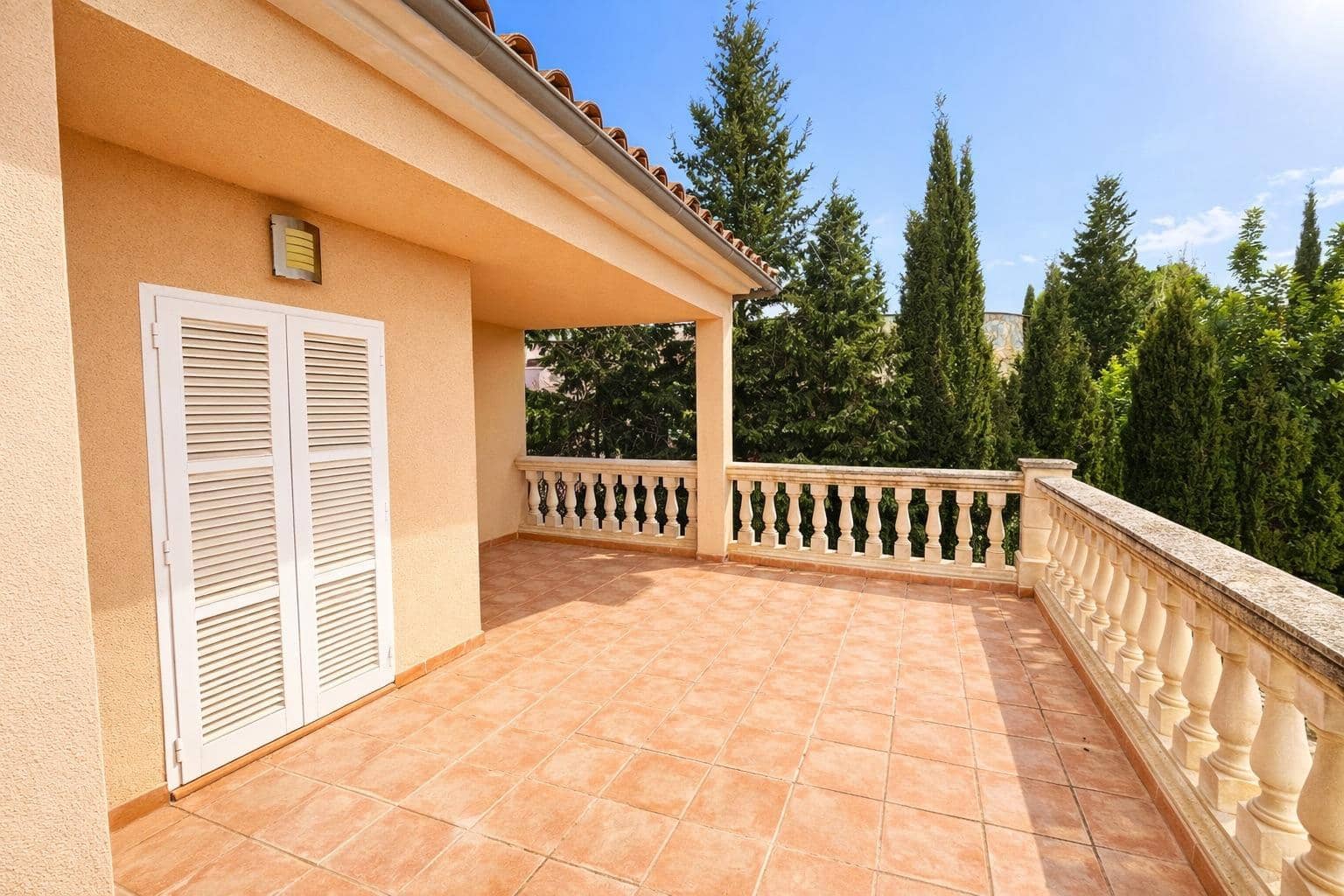 3 bedroom Semi-detached Villa for sale in Palmanyola with garage - € 625,000 (Ref: 9470369)