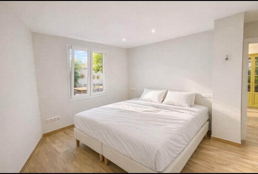 2 bedroom Apartment for rent in Palma de Mallorca - € 2,000 (Ref: 9481328)