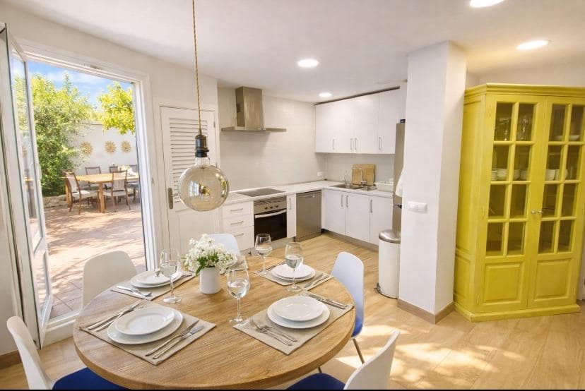 2 bedroom Apartment for rent in Palma de Mallorca - € 2,000 (Ref: 9481328)
