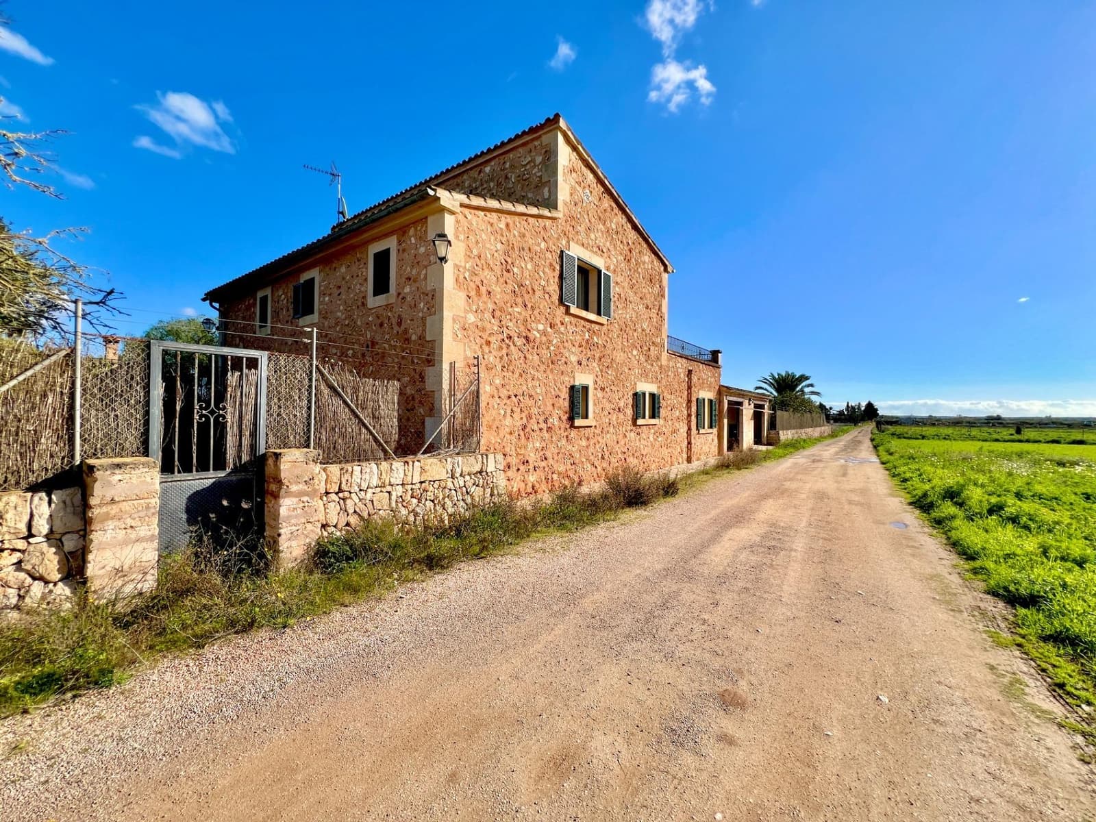 6 slaapkamer Finca/Landhuis te huur in Campos met zwembad garage - € 3.500 (Ref: 9502241)