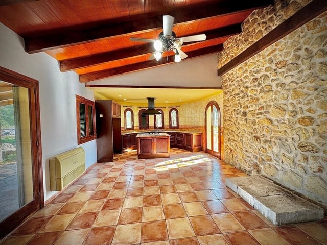 3 chambre Finca/Maison de Campagne à vendre à Búger avec garage - 1 160 000 € (Ref: 9518871)