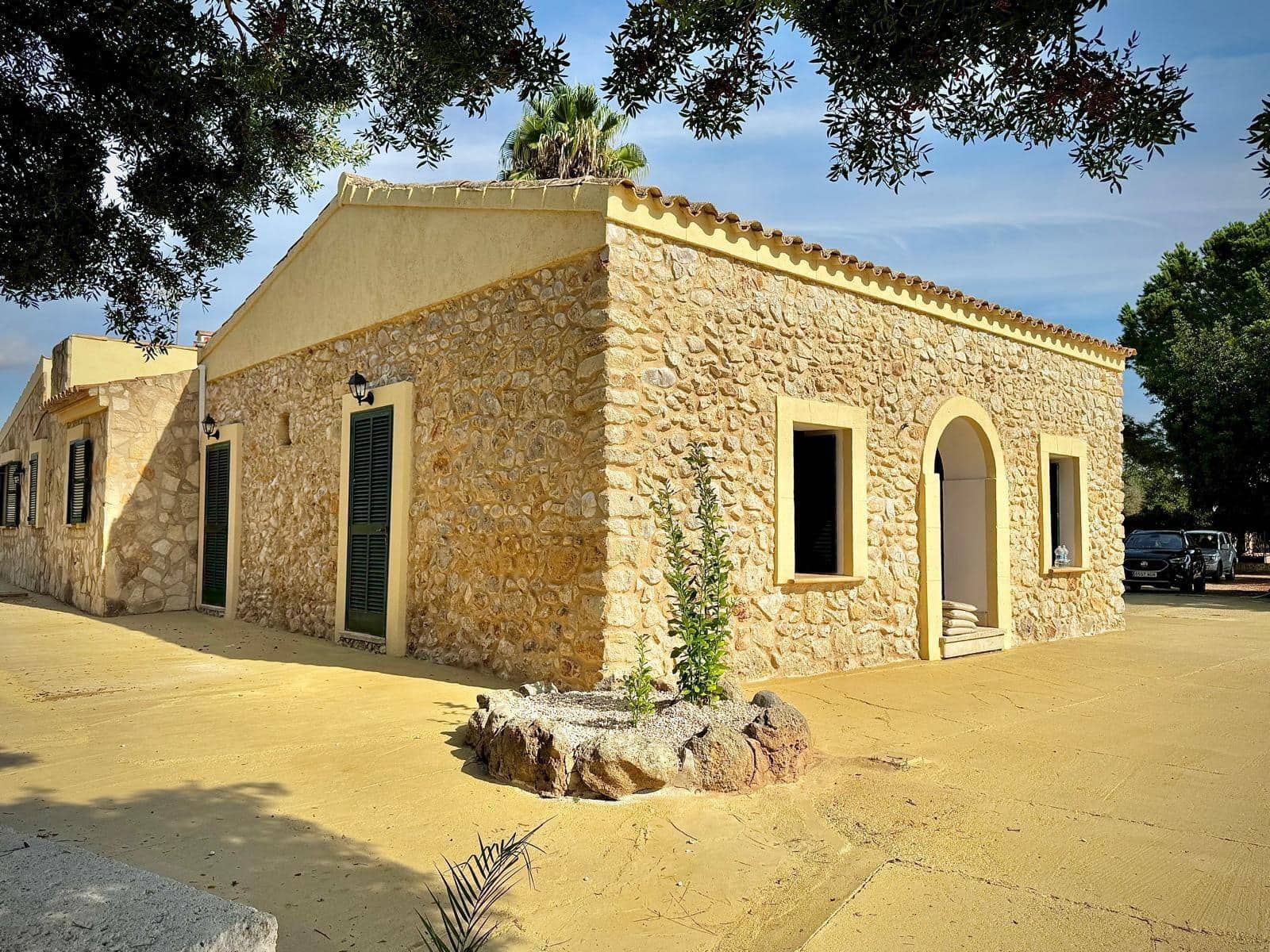 3 bedroom Finca/Country House for sale in Buger with garage - € 1,160,000 (Ref: 9518871)