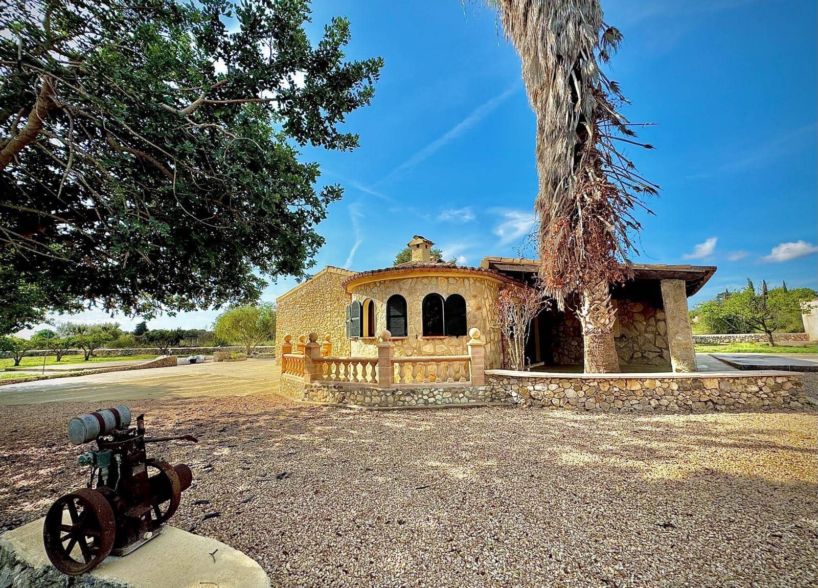 3 bedroom Finca/Country House for sale in Buger with garage - € 1,160,000 (Ref: 9518871)