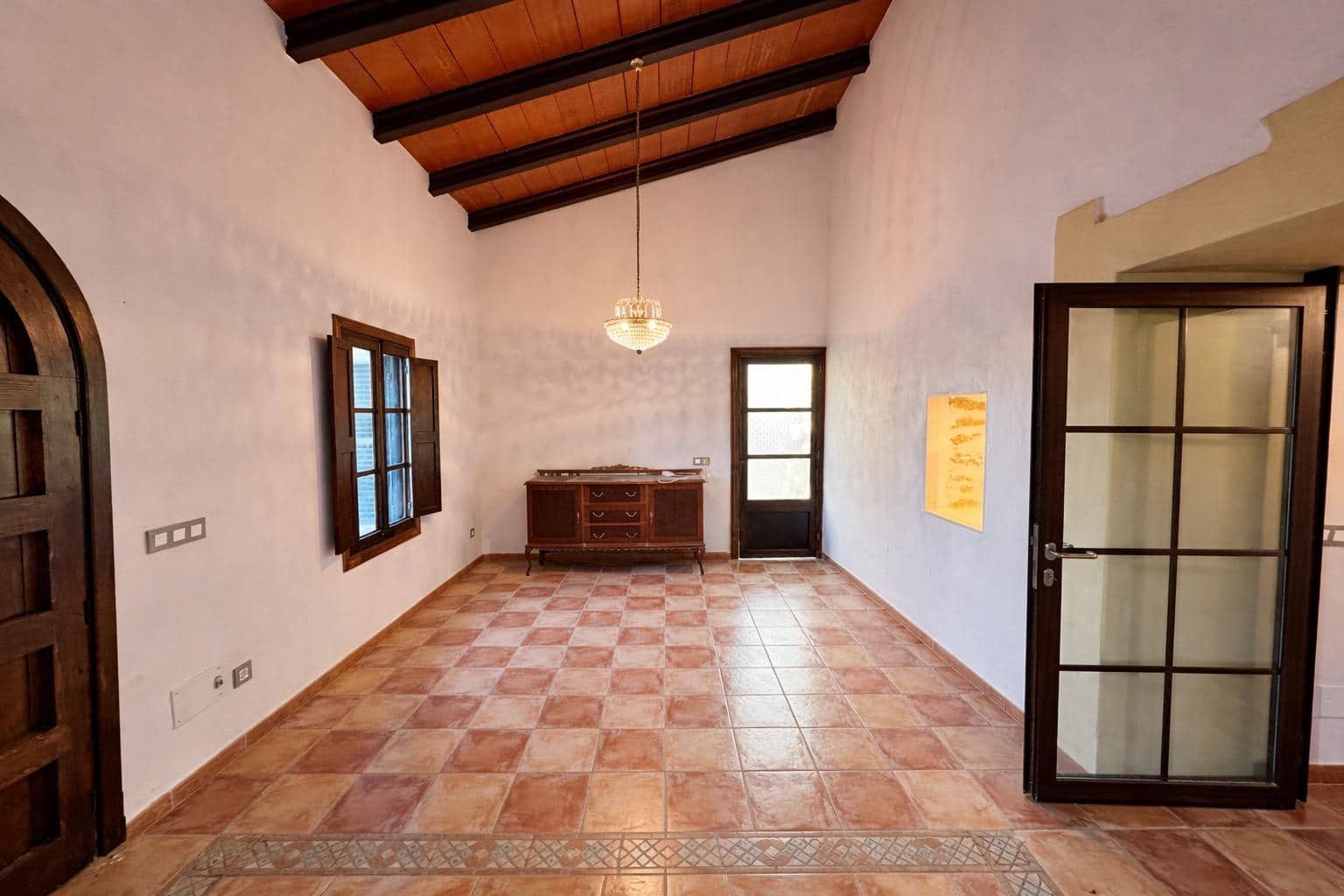 3 bedroom Finca/Country House for sale in Buger with garage - € 980,000 (Ref: 9518871)