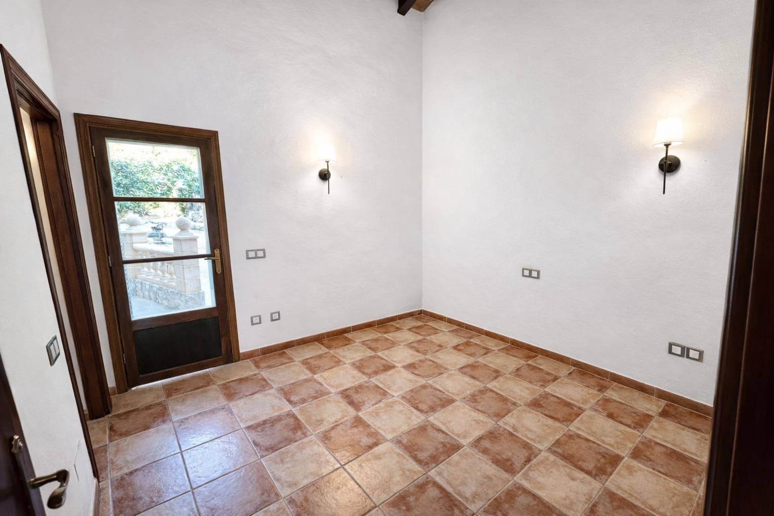 3 sypialnia Finka/Dom wiejski na sprzedaż w Buger z garażem - 980 000 € (Ref: 9518871)