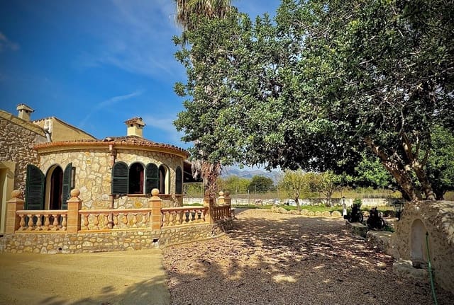 3 bedroom Finca/Country House for sale in Búger with garage - € 980,000 (Ref: 9518871)