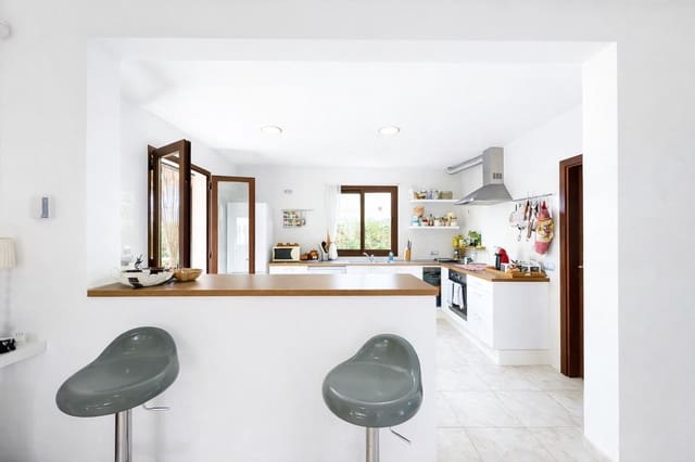 3 camera da letto Villa da affittare in Llucmajor con piscina garage - 2.800 € (Rif: 9530486)