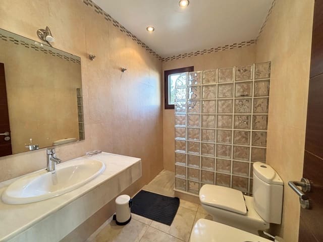 3 camera da letto Villa da affittare in Llucmajor con piscina garage - 2.800 € (Rif: 9530486)