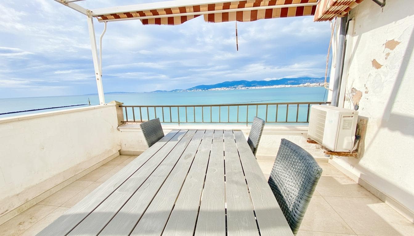 Appartement de 2 chambres à louer à Palma de Mallorca - 2 000 € (Ref: 9535886)