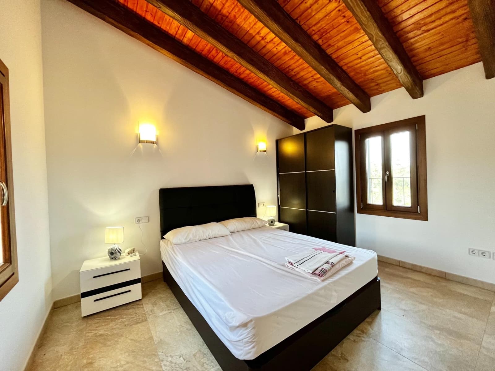 3 soveværelse Villa til leje i Santanyi med garage - € 2.500 (Ref: 9543554)