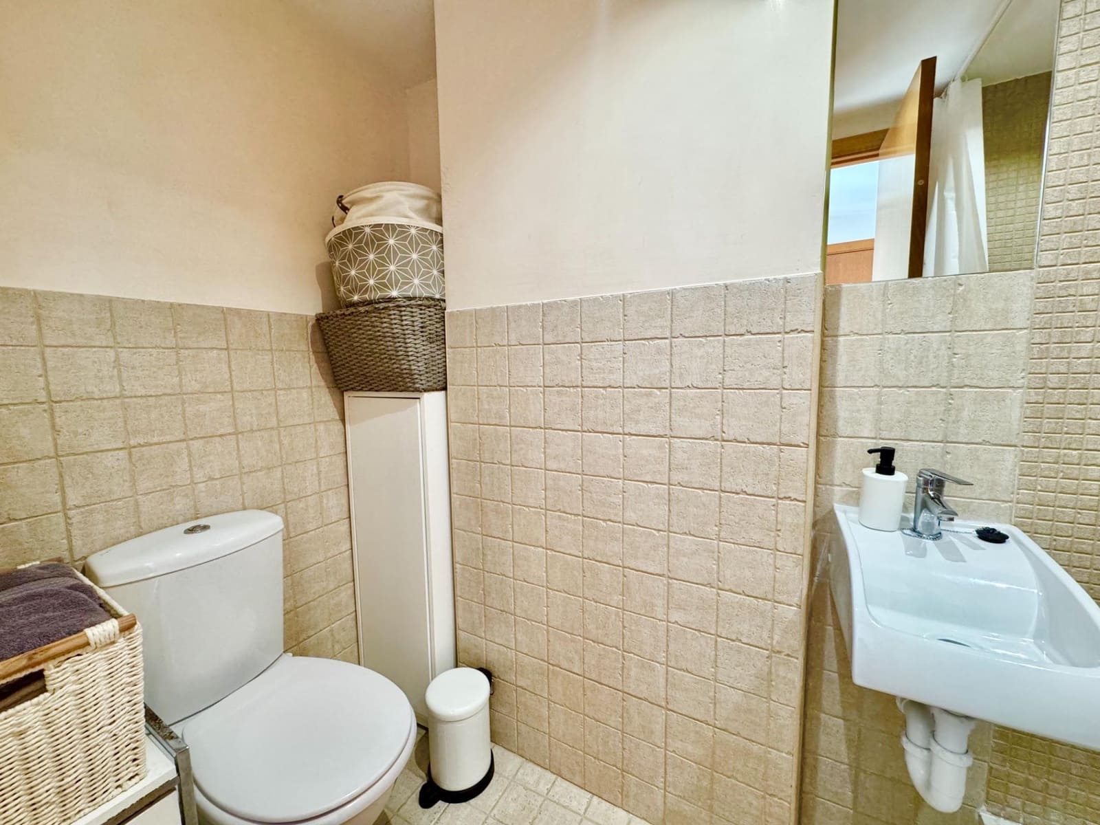 2 bedroom Flat for sale in Palma de Mallorca with garage - € 459,000 (Ref: 9555795)