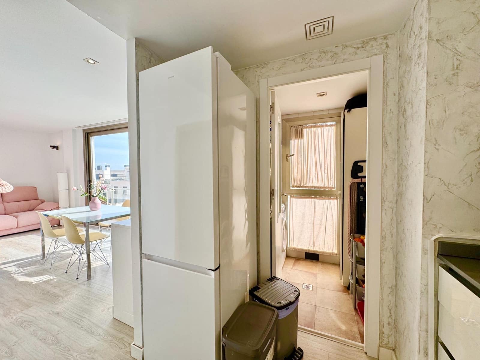 2 bedroom Flat for sale in Palma de Mallorca with garage - € 459,000 (Ref: 9555795)