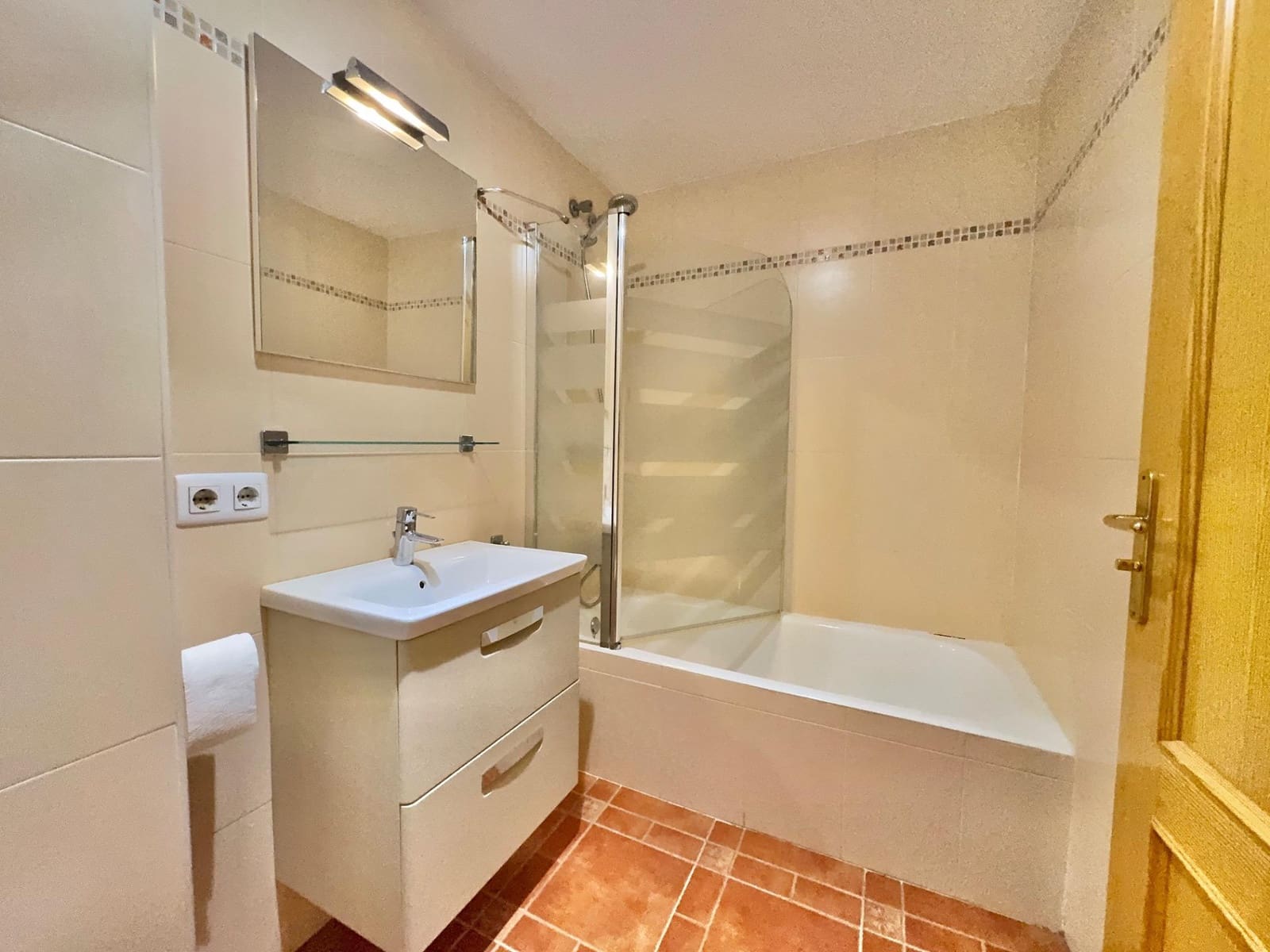 Piso de 3 habitaciones en Sa Torre (Llucmajor) en venta con piscina garaje - 390.000 € (Ref: 9591228)