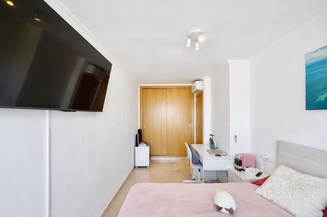 2 bedroom Flat for sale in Campos with garage - € 295,000 (Ref: 9596088)