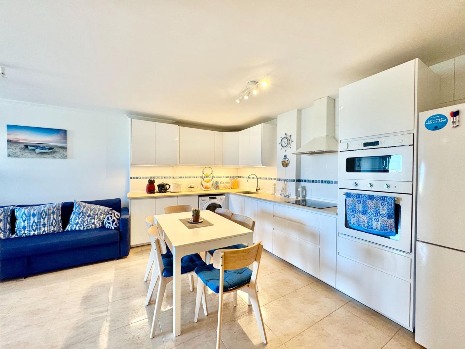 2 bedroom Flat for sale in Campos with garage - € 295,000 (Ref: 9596088)
