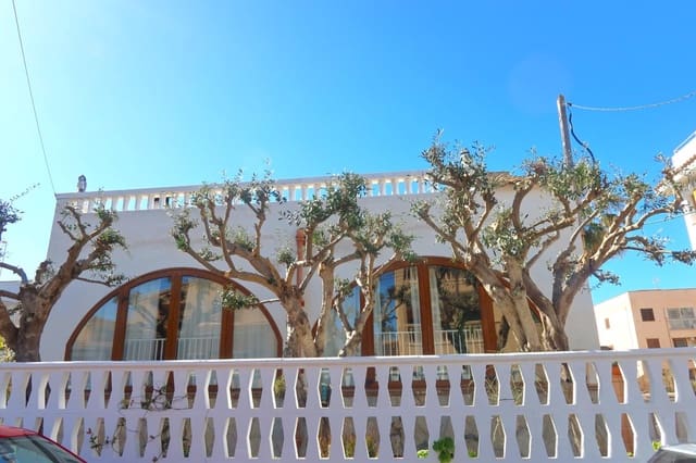 4 chambre Villa/Maison à vendre à Ses Salines avec garage - 1 350 000 € (Ref: 9650359)