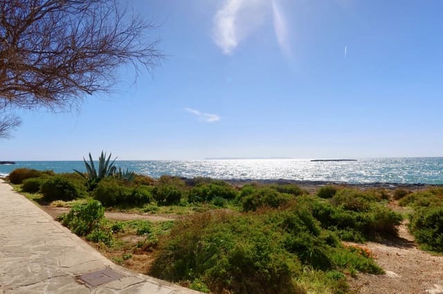 4 soveværelse Villa til salg i Ses Salines med garage - € 949.000 (Ref: 9650359)