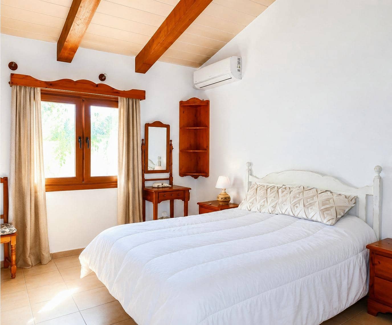 4 soverom Villa til salgs i Ses Salines med garasje - € 949 000 (Ref: 9650359)