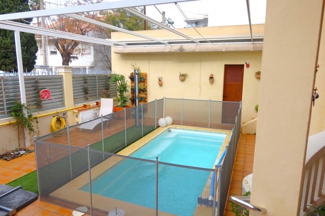 4 makuuhuone Huvila myytävänä paikassa Palma de Mallorca mukana uima-altaan 
autotalli - 1 680 000 € (Ref: 9650360)