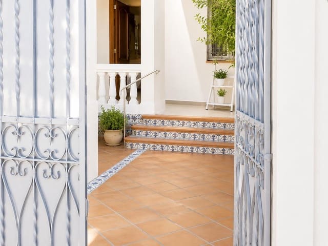 4 slaapkamer Villa te koop in Palma de Mallorca met zwembad garage - € 1.680.000 (Ref: 9650360)