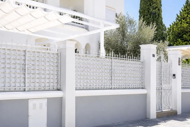 4 slaapkamer Villa te koop in Palma de Mallorca met zwembad garage - € 1.680.000 (Ref: 9650360)