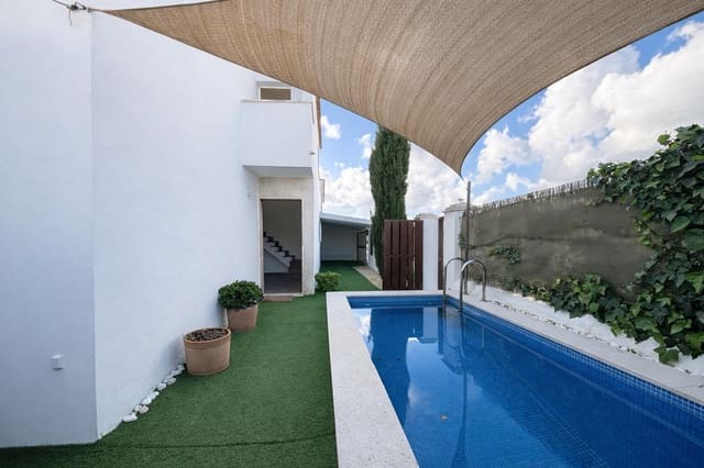 5 bedroom Villa for sale in Sa Rapita / La Rapita, Campos with pool garage - € 570,000 (Ref: 9670602)
