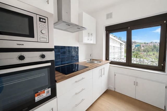 3 sypialnia Mieszkanie do wynajęcia w Langreo - 625 € (Ref: 9686380)