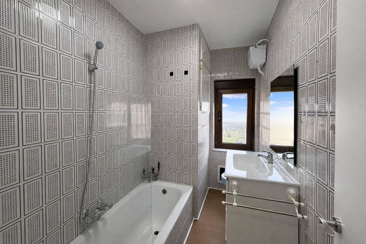 3 bedroom Flat for rent in Langreo - € 625 (Ref: 9686380)